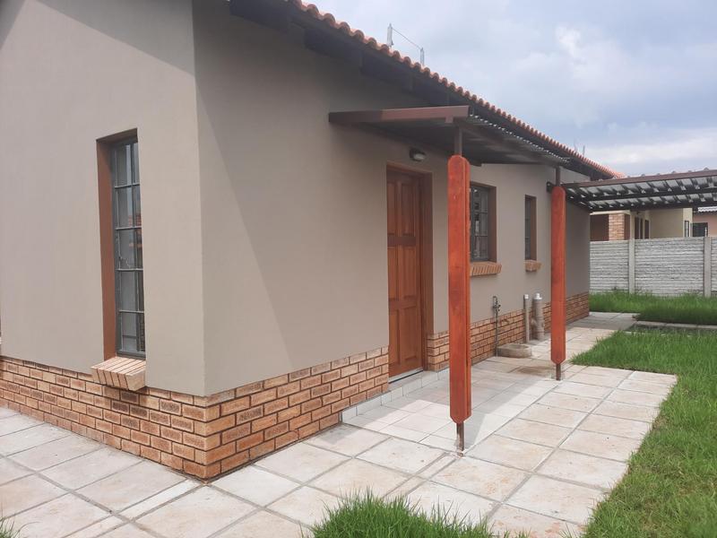 To Let 3 Bedroom Property for Rent in Waterkloof East North West